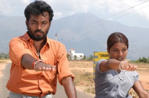 Oru Thozhan oru Thozhi Movie still - 16