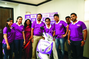 CK Kumaravel , Co Founder Naturals , Veena Kumaravel Founder Naturals with Abhinav Khare , CEO & Founder of VYOMO at the launch Naturals @ Home a professional beauty service @Doorstep (2)