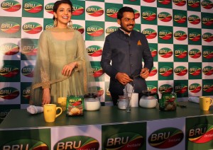 Kajal Aggarwal and Karthi (3)